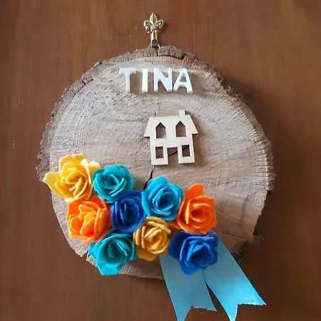 Bed & Breakfast Tina *